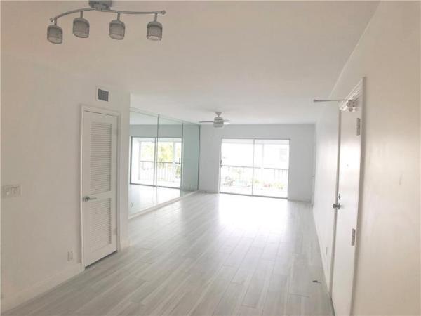Bay Colony Club, 6521 Bay Club Dr #4, Fort Lauderdale, Florida 33308, image 1