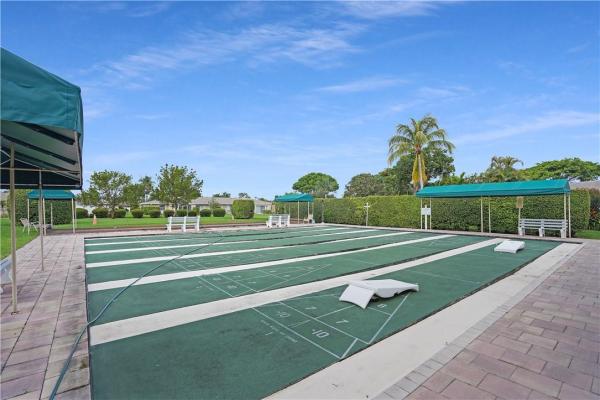 Boca Lakes, 20826 Vinesta Cir, Boca Raton, Florida 33433, image 3