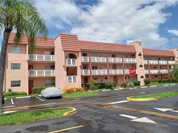 Sunrise Lakes 3, 9541 Sunrise Lakes Blvd #301, Sunrise, Florida 33322, image 1
