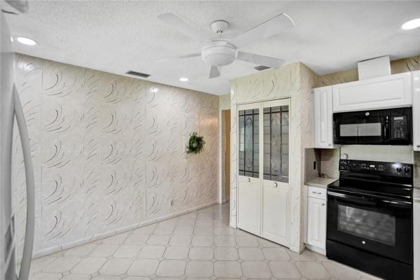 The Pines At Woodmont, 8110 Hibiscus Cir #43, Tamarac, Florida 33321, image 2