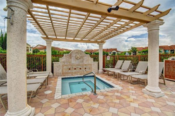 Mirabella Villas, 703 Villa Cir, Boynton Beach, Florida 33435, image 3