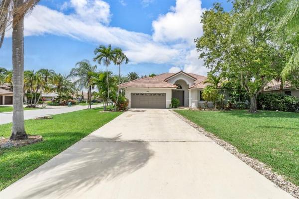 Carriage Pointe Estates, 4133 NW 83rd Ln, Coral Springs, Florida 33065, image 1