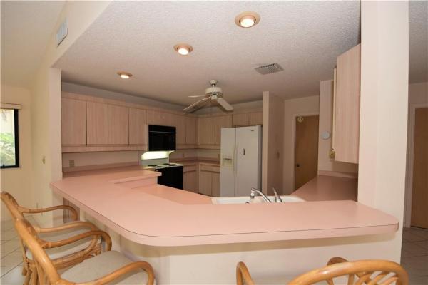 Golf Tam Village, 2727 Oak Tree Ln, Oakland Park, Florida 33309, image 2