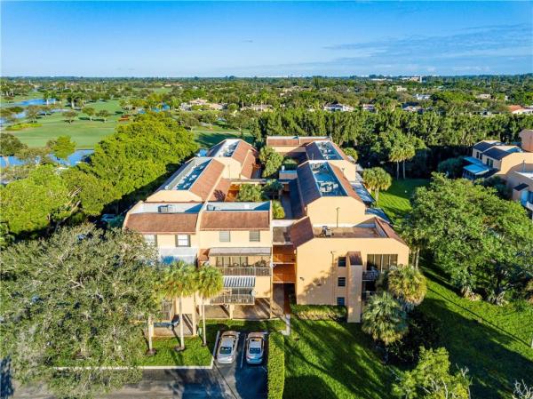 Lago West, 450 Commodore Dr #307, Plantation, Florida 33325, image 2