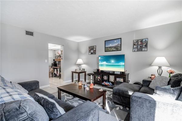 Lago West, 450 Commodore Dr #307, Plantation, Florida 33325, image 3