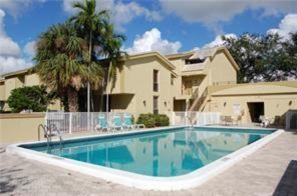 Lafayette, 8401 W Sample Rd #27, Coral Springs, Florida 33065, image 1