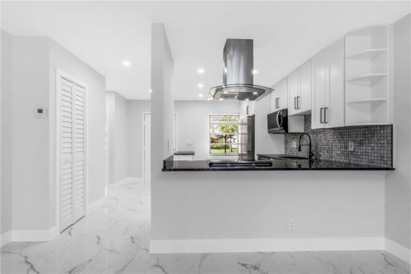Golden Lakes Village, 113 Lake Rebecca Dr, West Palm Beach, Florida 33411, image 1