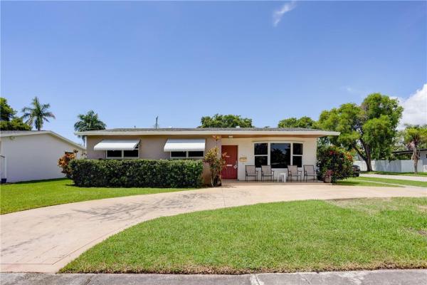 Hollywood Homesites High School, 1446 Scott St, Hollywood, Florida 33020, image 1