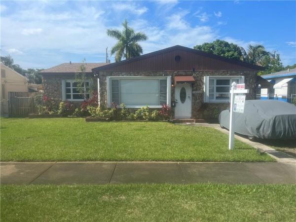 Royal Poinciana, 1942 Roosevelt St, Hollywood, Florida 33020, image 1