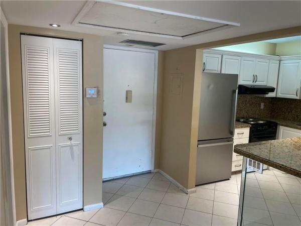 Barcelona North, 257 S Cypress Rd #439, Pompano Beach, Florida 33060, image 2