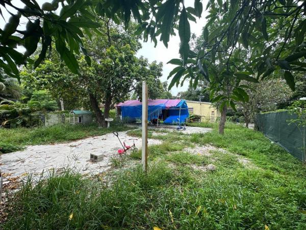 Pinewood Park, 448 NW 94th St, West Little River, Florida 33150, image 2