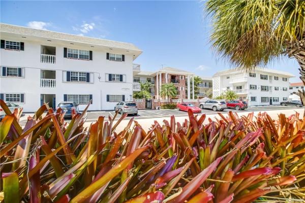 Colonial Manor East, 2500 NE 9th St #308, Fort Lauderdale, Florida 33304, image 1