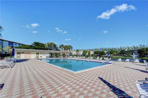 Eleuthera Village, 1804 Eleuthera Pt #N2, Coconut Creek, Florida 33066, image 1