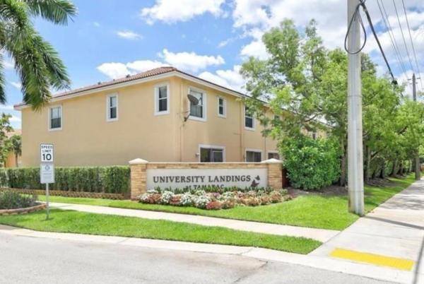 University Landings, 6315 Landings Ter, Tamarac, Florida 33321, image 1