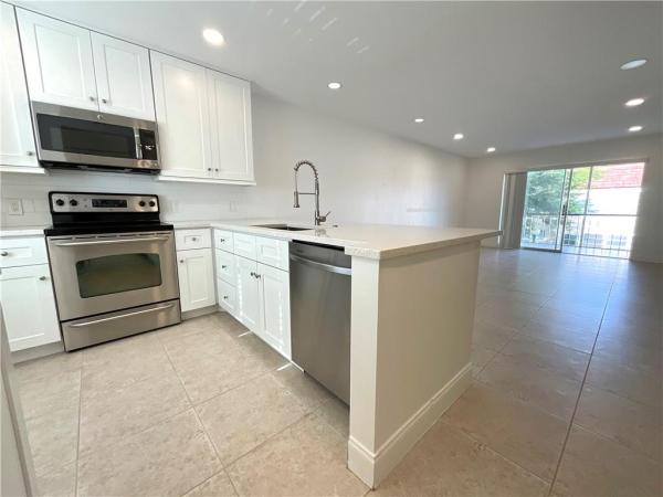 Sandalfoot Squire, 9354 SW 3rd St #610, Boca Raton, Florida 33428, image 1