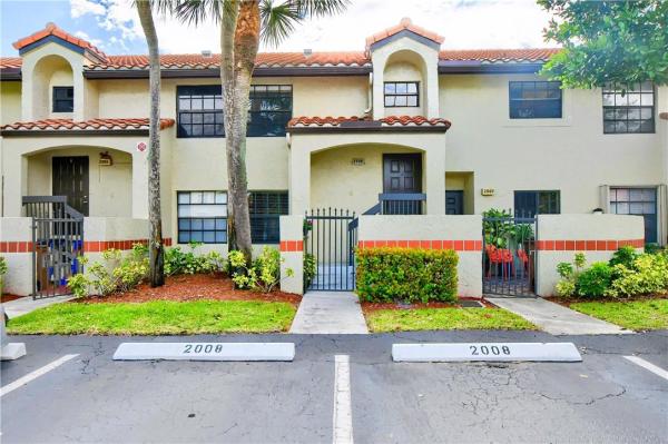 Embassy Square, 2008 Congressional Way #2008, Deerfield Beach, Florida 33442, image 1