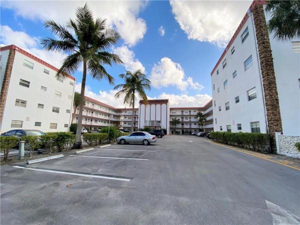 Garnet, 4270 NW 40th St #415, Lauderdale Lakes, Florida 33319, image 1