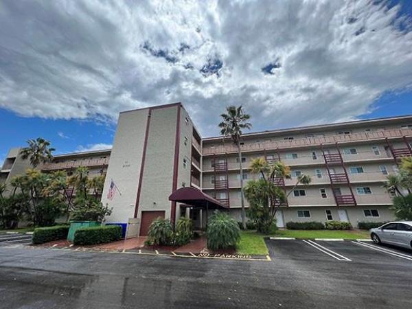 Gathering Place At Cypress Bend, 2106 S Cypress Bend Dr #505, Pompano Beach, Florida 33069, image 3