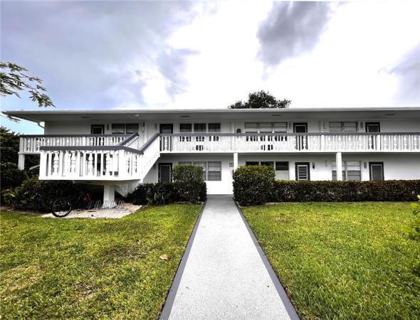 Oakridge, 266 Oakridge P, Deerfield Beach, Florida 33442, image 2