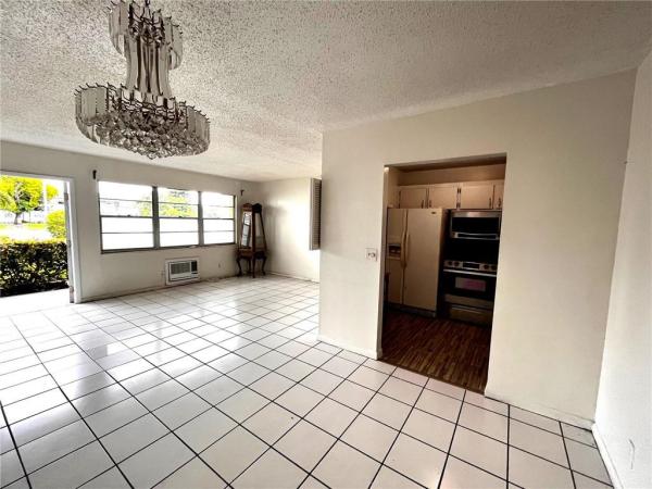 Oakridge, 266 Oakridge P, Deerfield Beach, Florida 33442, image 3