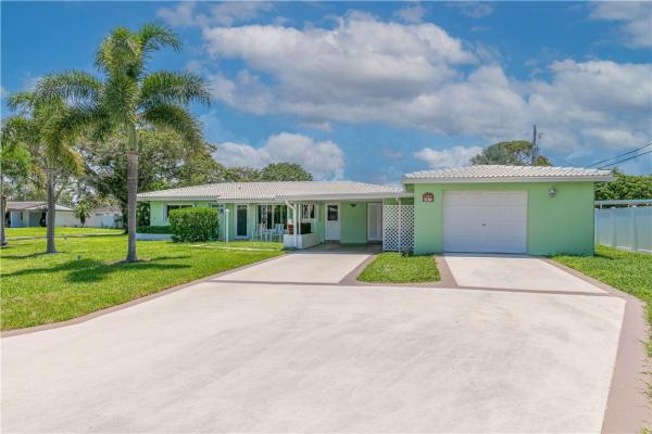 Lighthouse Point Estates, 1971 NE 29th St, Lighthouse Point, Florida 33064, image 1