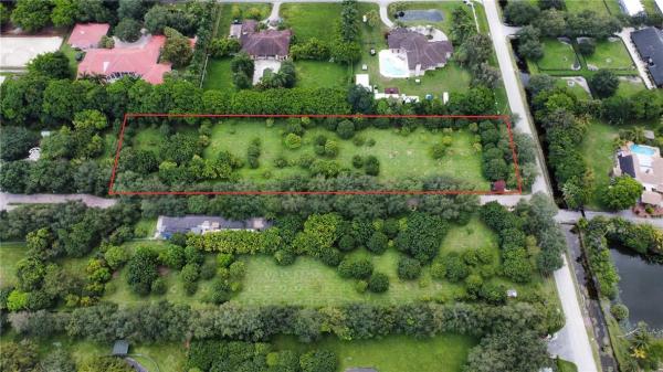 Sunshine Ranches, 13801 Luray Rd, Southwest Ranches, Florida 33330, image 1
