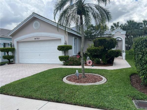 Lake Park, 9010 Lake Park Cir N, Davie, Florida 33328, image 1