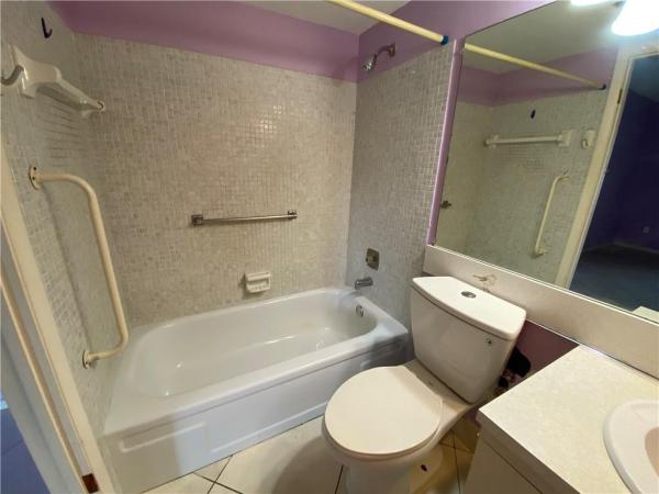 Newport, 2072 Newport Q, Deerfield Beach, Florida 33442, image 2