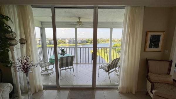 Palm-Aire Country Club 53, 2900 N Course Dr #901, Pompano Beach, Florida 33069, image 1
