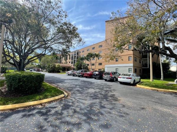Tennis Club 2 Courts, 701 NW 19th St #503, Fort Lauderdale, Florida 33311, image 1