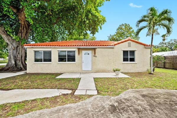 Green Oaks, 1401 NE 133rd Rd, North Miami, Florida 33161, image 1