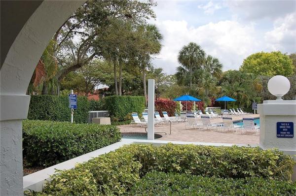 Vizcaya Towers At Palm-Aire, 4106 W Palm Aire Dr #62B, Pompano Beach, Florida 33069, image 1