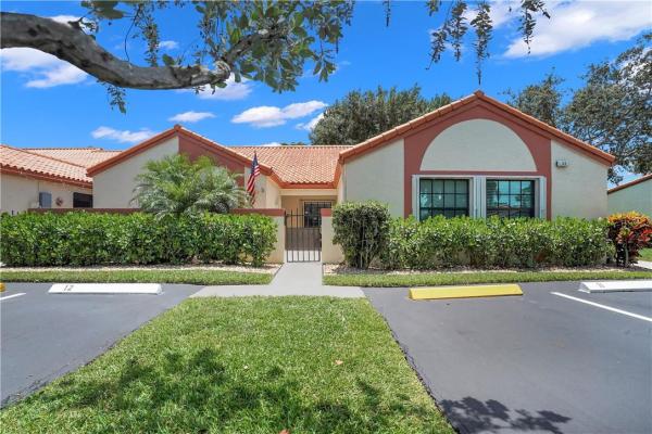 Centennial Square, 12 Independence Ct, Deerfield Beach, Florida 33442, image 1