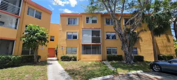 Heritage Circle, 4384 NW 9th Ave #1D, Deerfield Beach, Florida 33064, image 1