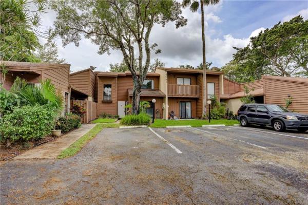Banyan Lakes, 6048 Buckeye Ct #B, Tamarac, Florida 33319, image 1