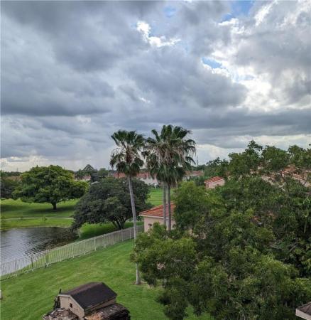 Lakeview Gardens At Miami Lakes, 17530 NW 68th Ave #C4006, Country Club, Florida 33015, image 2
