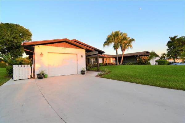 Delray Villas 4 & 5, 6127 Overland Pl, Delray Beach, Florida 33484, image 1