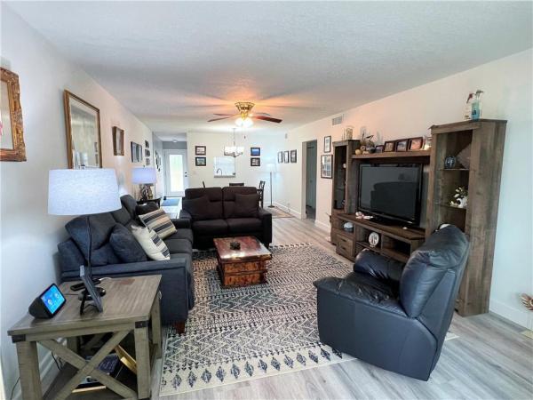 Lucaya Village, 2102 Lucaya Bnd #J2, Coconut Creek, Florida 33066, image 1