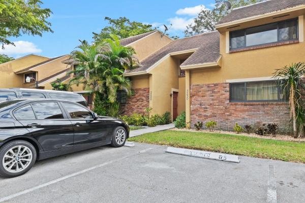 Center Court, 3230 N Pine Island Rd #503, Sunrise, Florida 33351, image 1