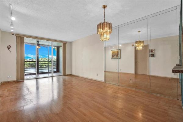 Poinciana Place Of Pine Island Ridge, 9450 Poinciana Pl #307, Davie, Florida 33324, image 1