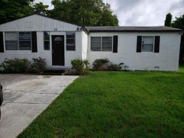 Boynton Hills, 215 NW 6th Ave, Boynton Beach, Florida 33435, image 1