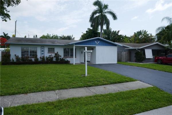 Royal Palm Isles, 2001 NW 38th St, Oakland Park, Florida 33309, image 1
