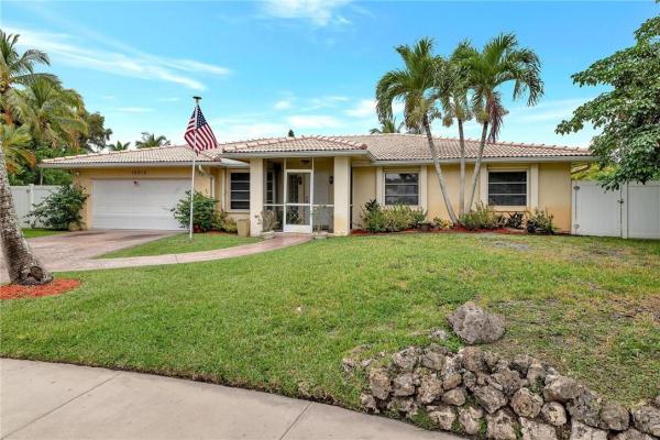 Bonaventure Lakes, 16810 Harbor Ct, Weston, Florida 33326, image 1