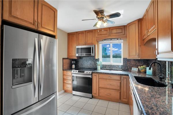 Stirling Lake, 5620 SW 55th Ave, Davie, Florida 33314, image 1