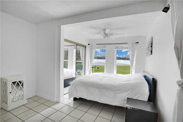Stirling Lake, 5620 SW 55th Ave, Davie, Florida 33314, image 3