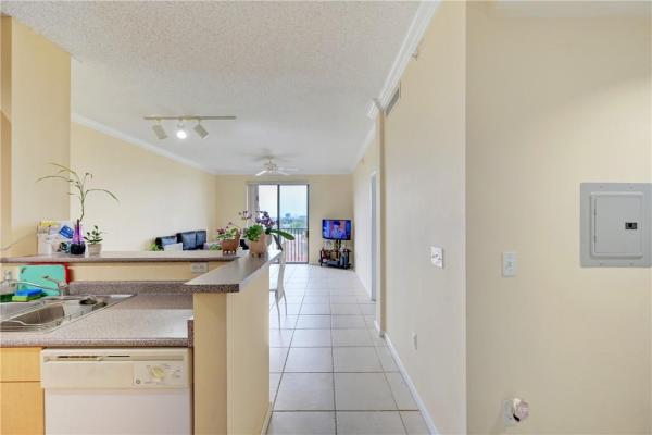Regent Park At Young Circle, 1919 Van Buren St #813A, Hollywood, Florida 33020, image 2
