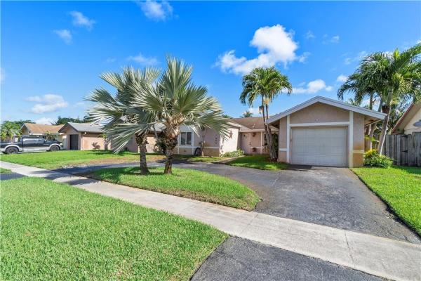 North Lauderdale Landings, 8203 SW 12th St, North Lauderdale, Florida 33068, image 1