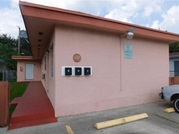 Paradise Manor, 121 SW 5th Ct, Dania Beach, Florida 33004, image 1