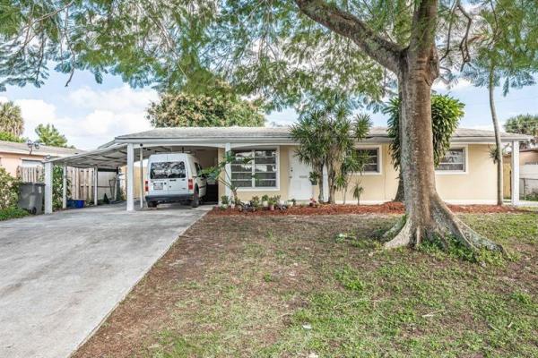 Lake Belvedere Estates, 938 Sarazen Dr, West Palm Beach, Florida 33413, image 1