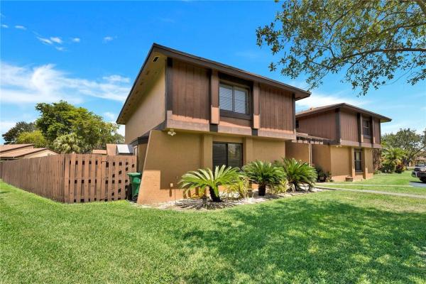 Woodgate North, 6620 SW 128th Ct, Kendale Lakes, Florida 33183, image 1